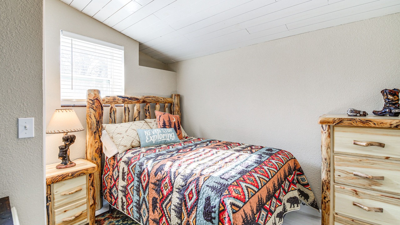 Photo of Bedroom in Kodak