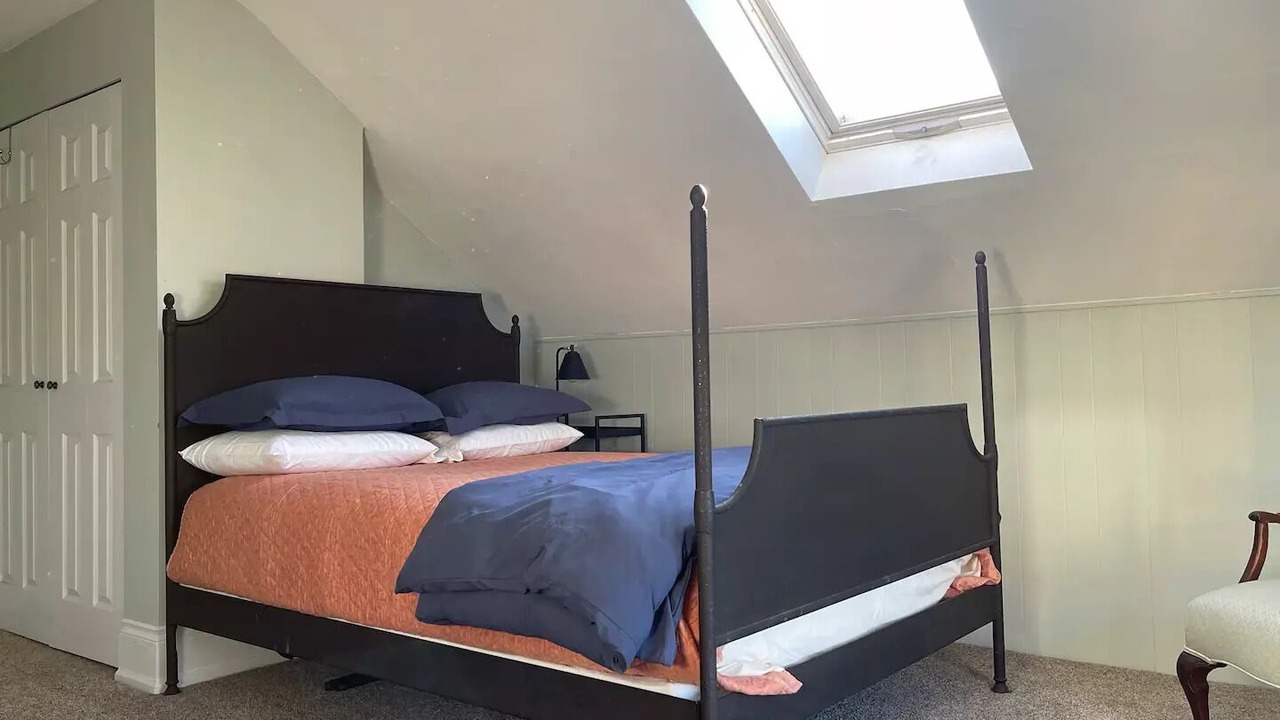 Photo of Bedroom in Stadium District