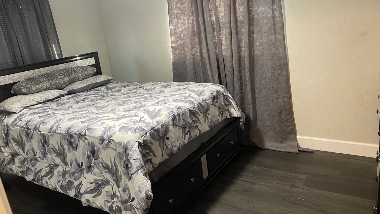 Photo of Bedroom in Pine Hills