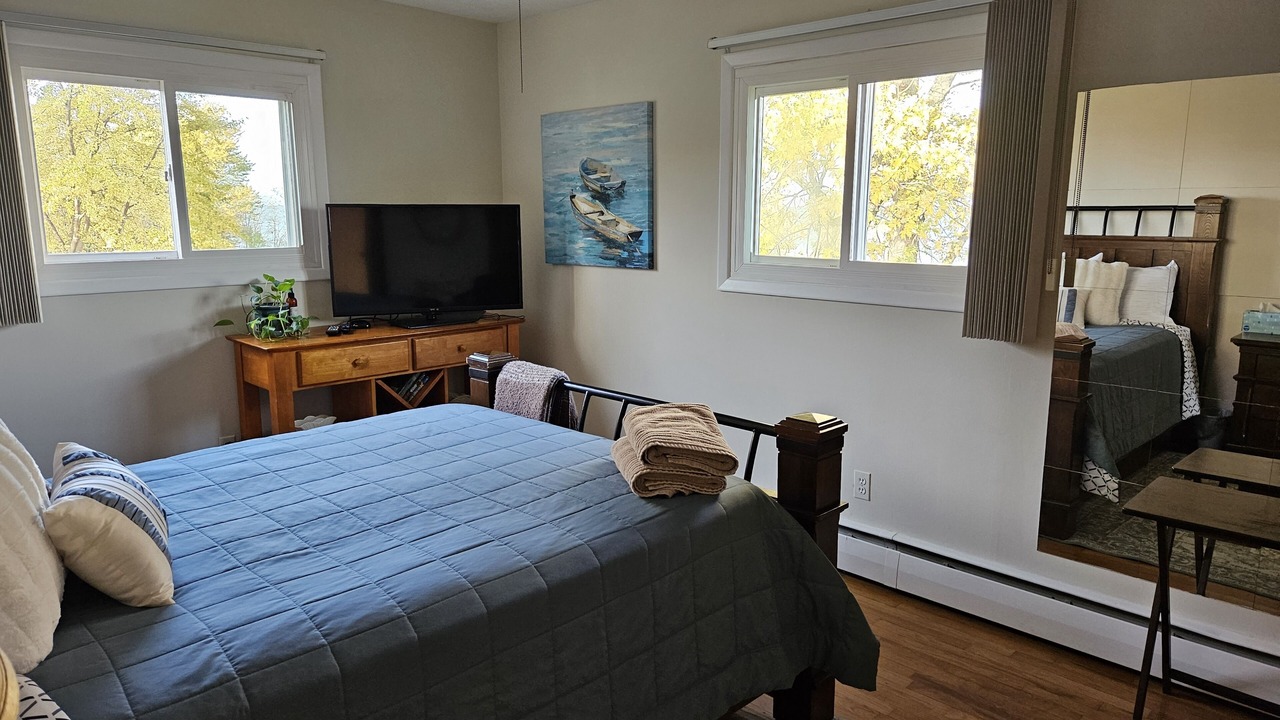 Photo of Bedroom in Eastlake