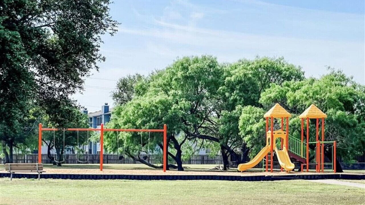 Photo of Others in South Side