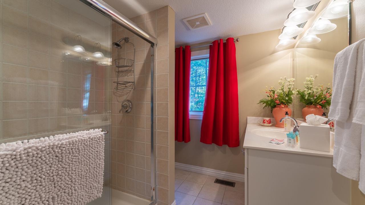 Photo of Bathroom in Camdenton