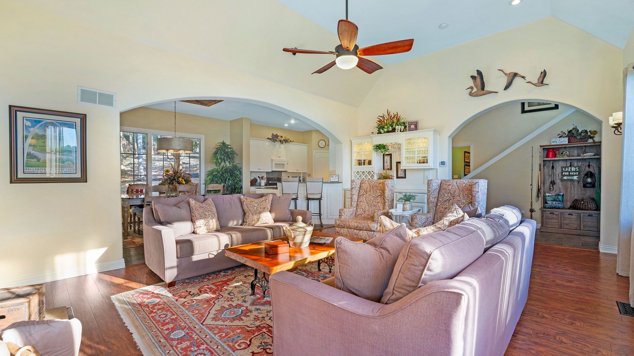 Photo of Livingroom in Camdenton