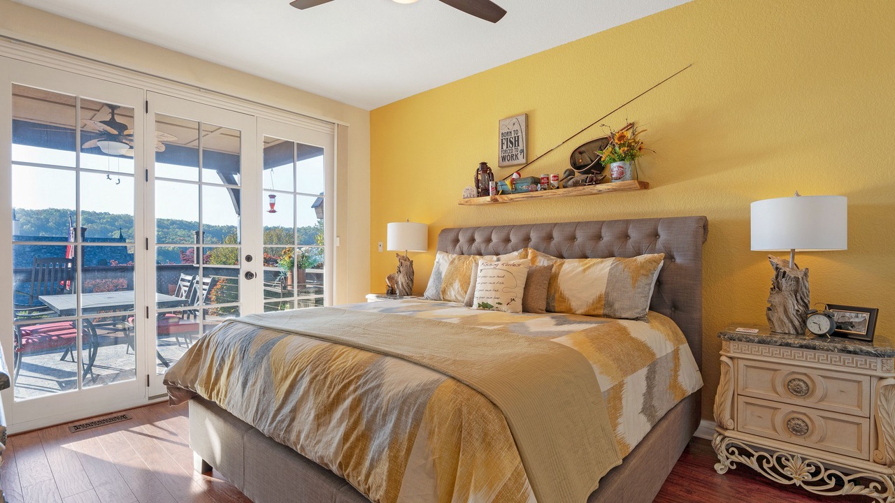 Photo of Bedroom in Camdenton