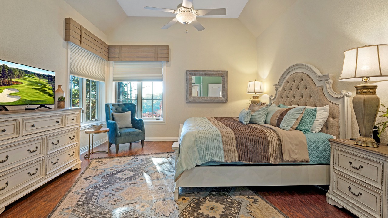 Photo of Bedroom in Camdenton