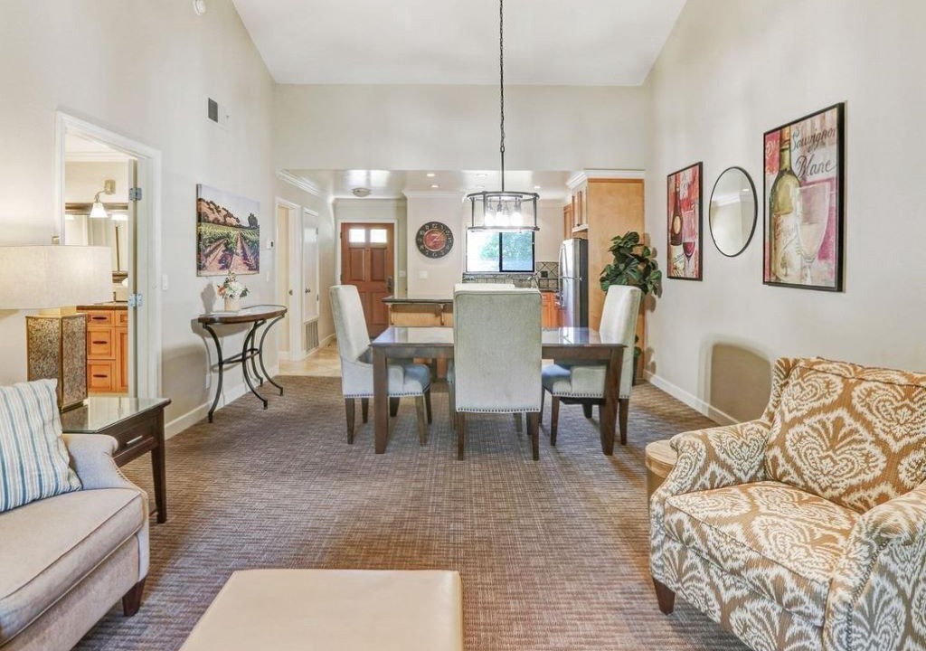 Photo of Livingroom in Napa