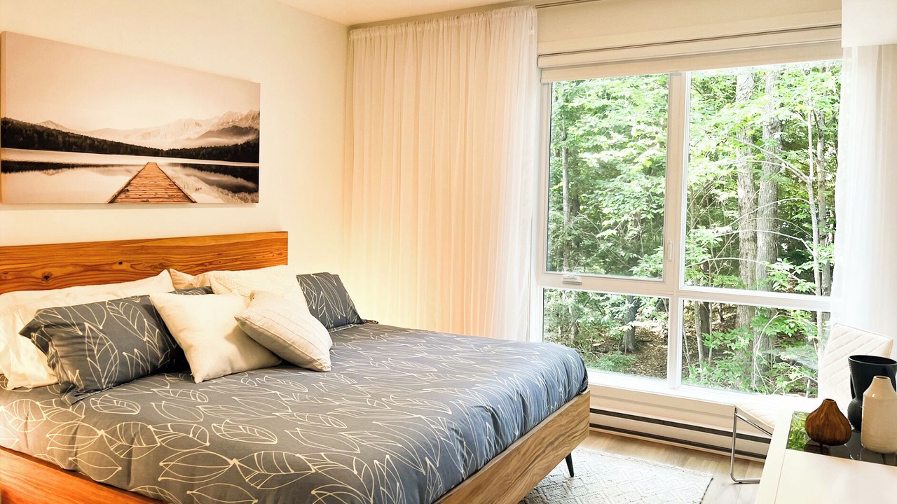 Photo of Bedroom in Owl's Head Ski Resort