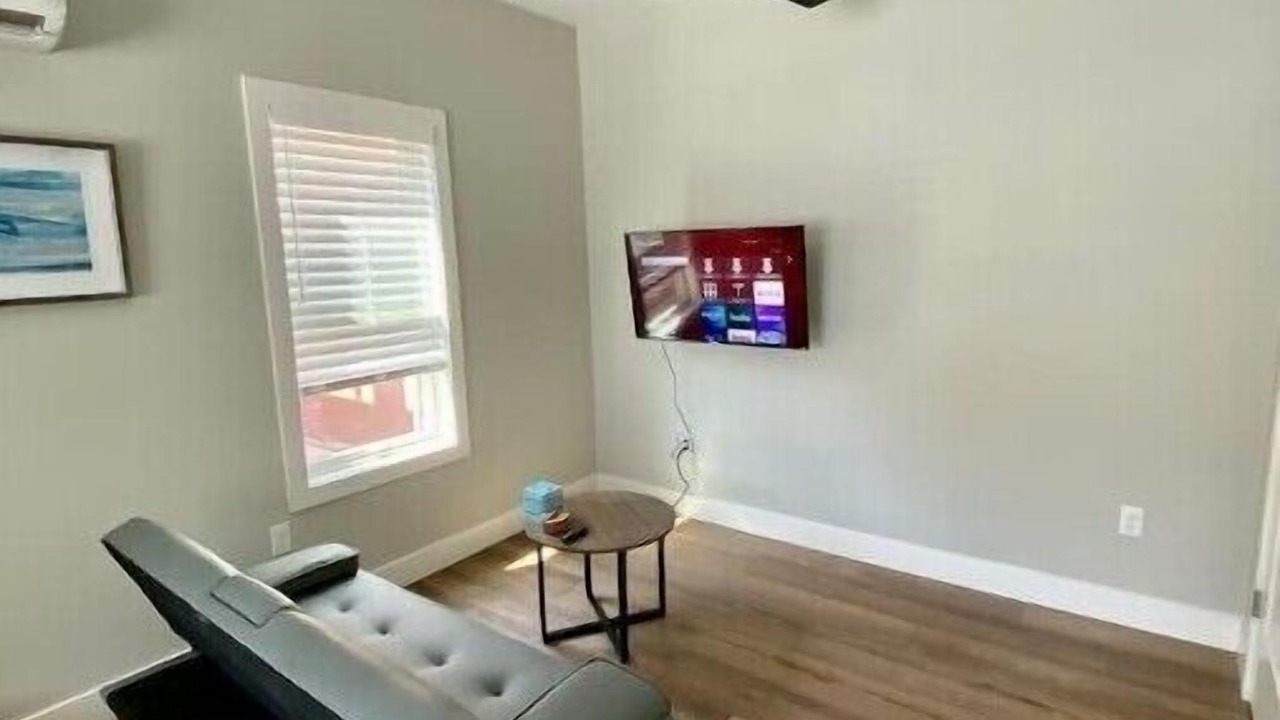 Photo of Livingroom in Central West End