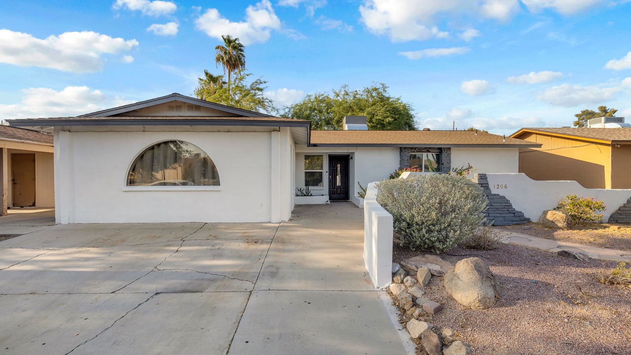 Photo of Outdoor in Deer Valley Estates