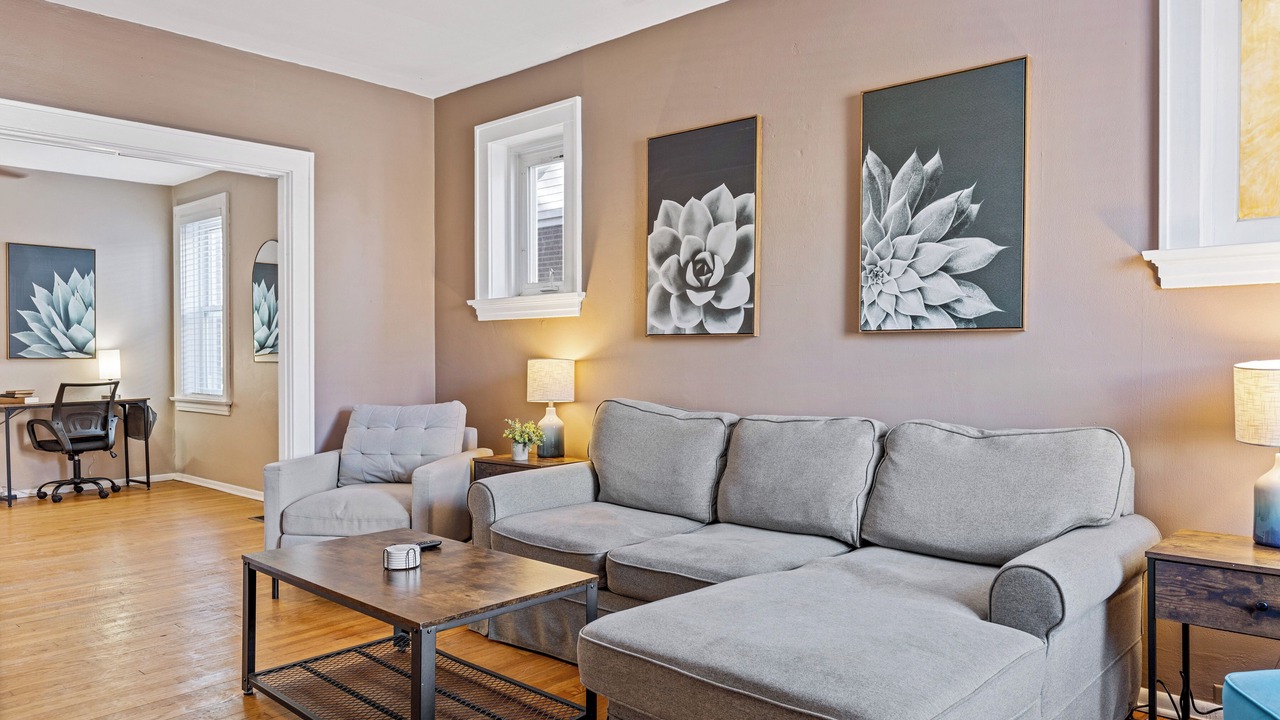 Photo of Livingroom in Lindenwood Park