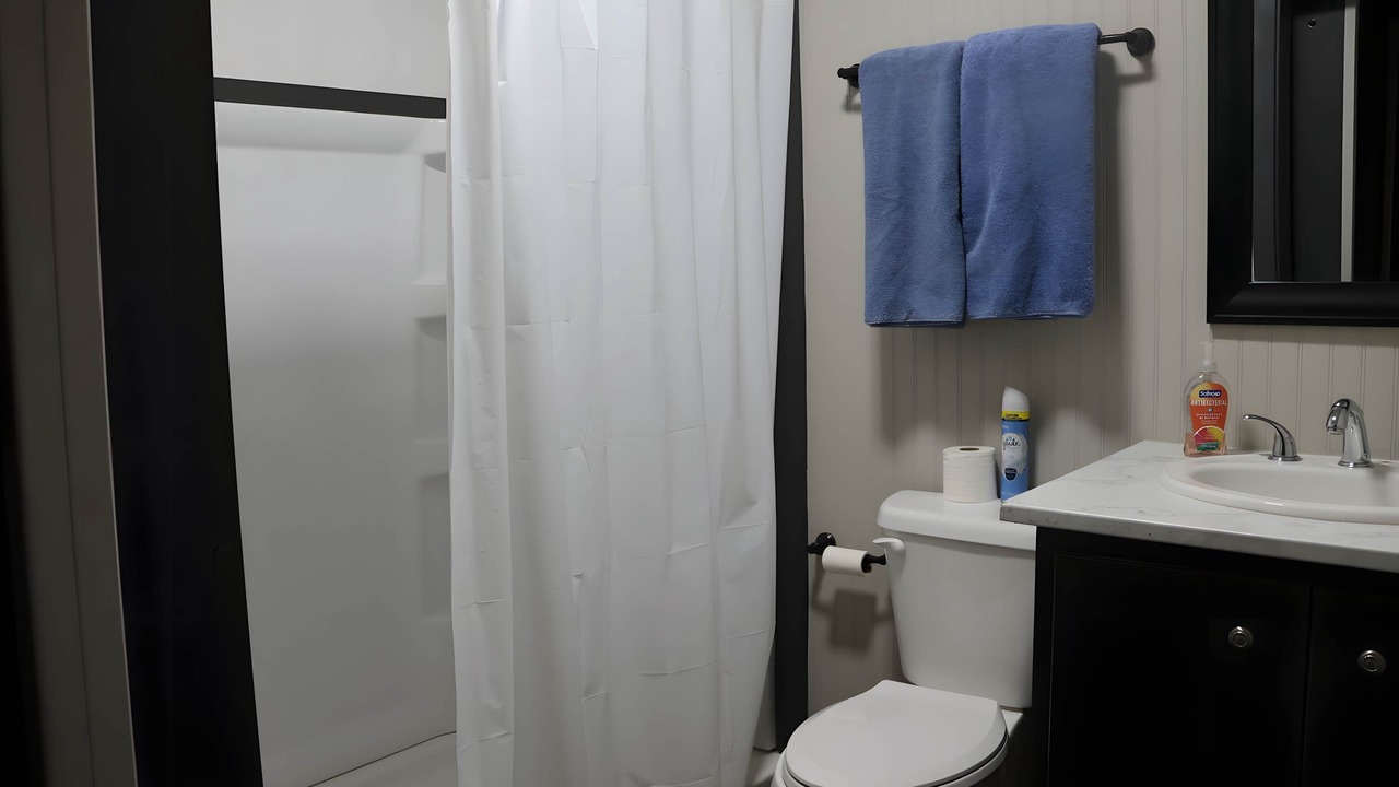 Photo of Bathroom in Floydada