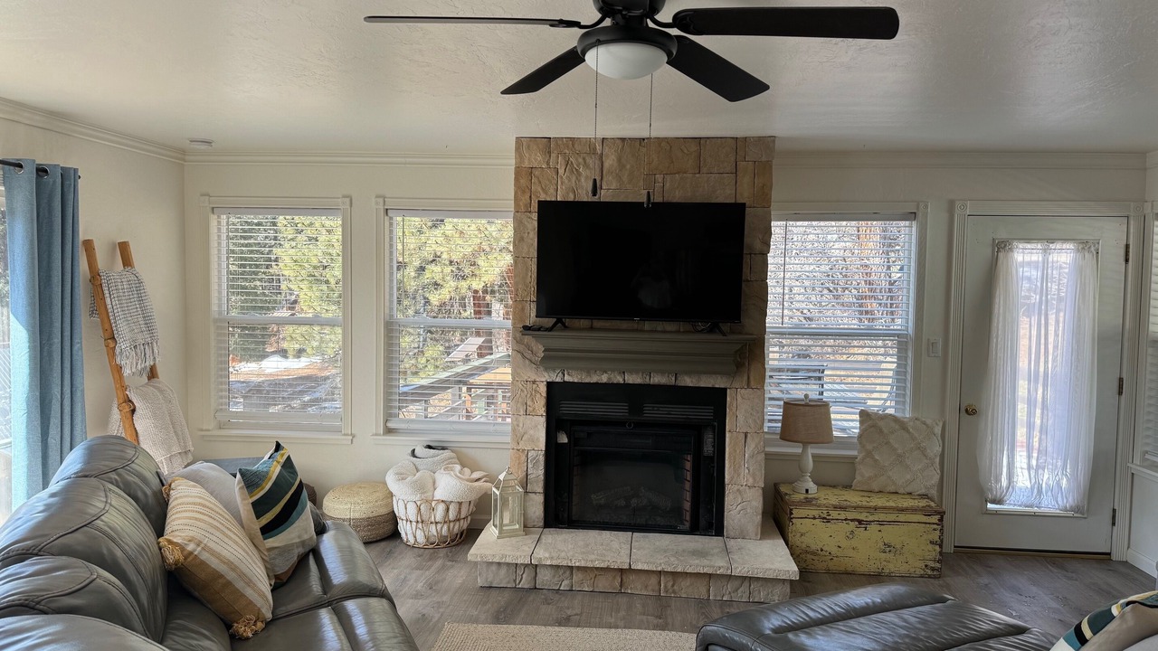 Photo of Livingroom in Bayfield