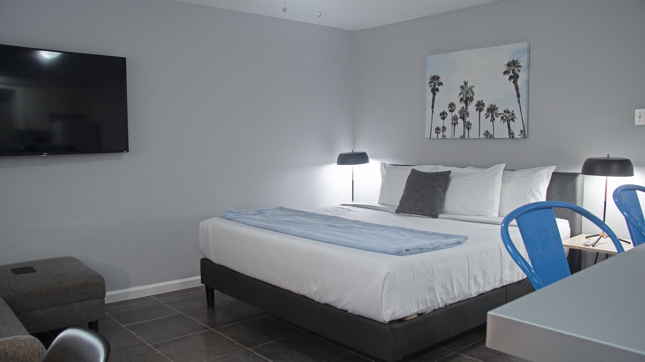 Photo of Bedroom in Neartown