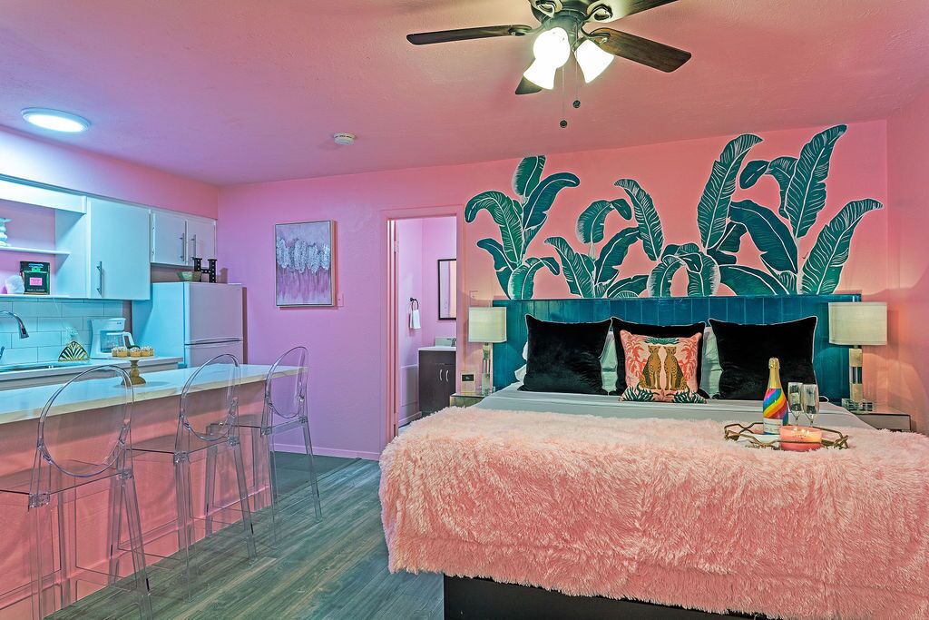Photo of Bedroom in Neartown