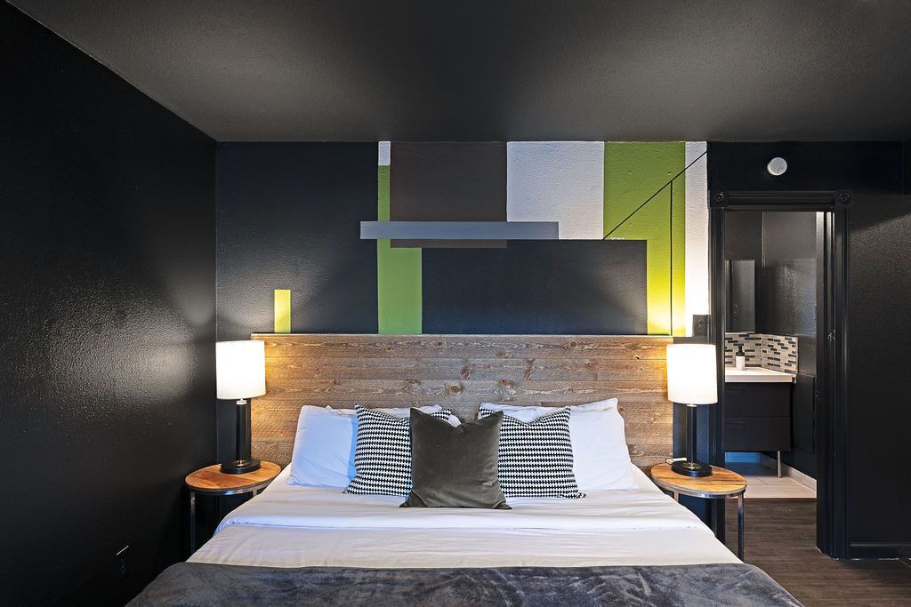 Photo of Bedroom in Neartown