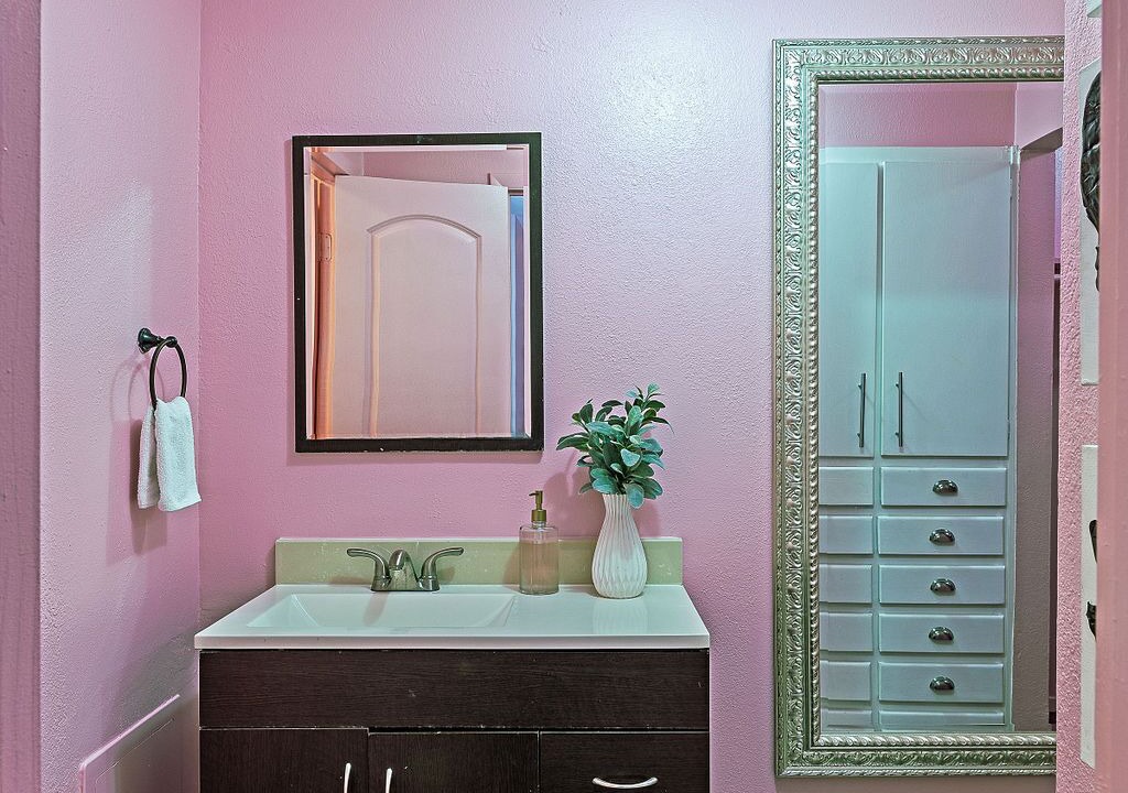 Photo of Bathroom in Neartown