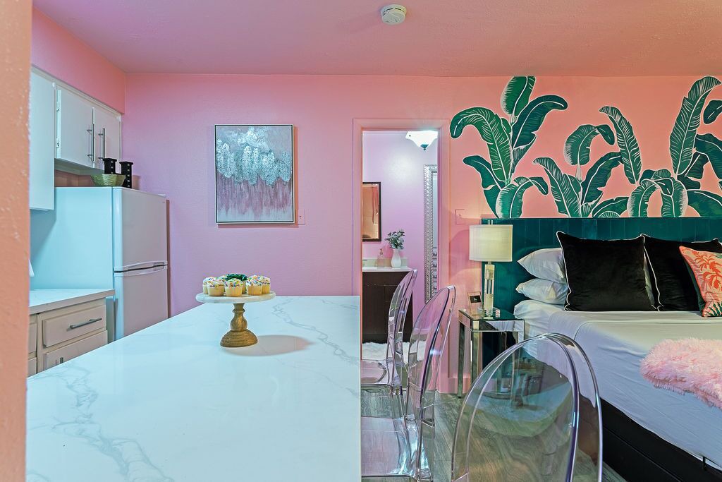 Photo of Bedroom in Neartown