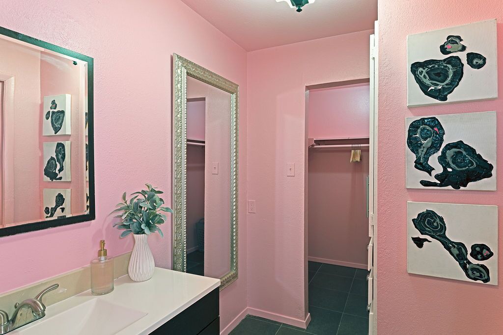 Photo of Bathroom in Neartown
