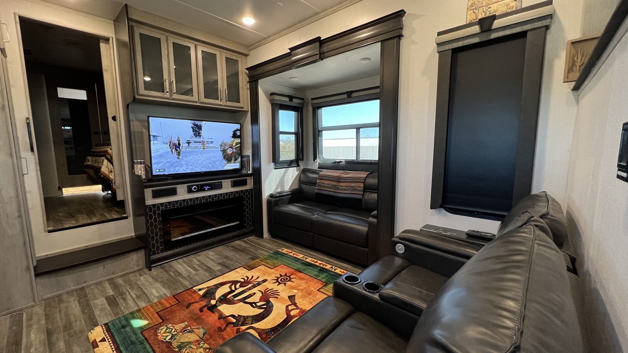 Photo of Livingroom in Riverton