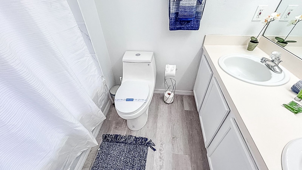 Photo of Bathroom in Eagle Pointe South