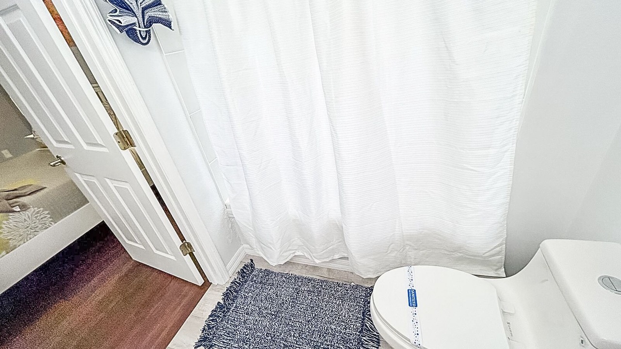 Photo of Bathroom in Eagle Pointe South