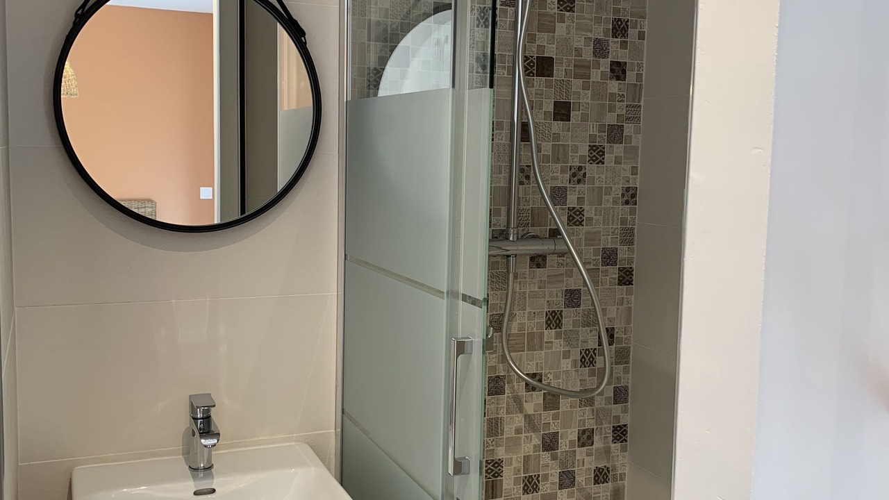 Photo of Bathroom in Albert