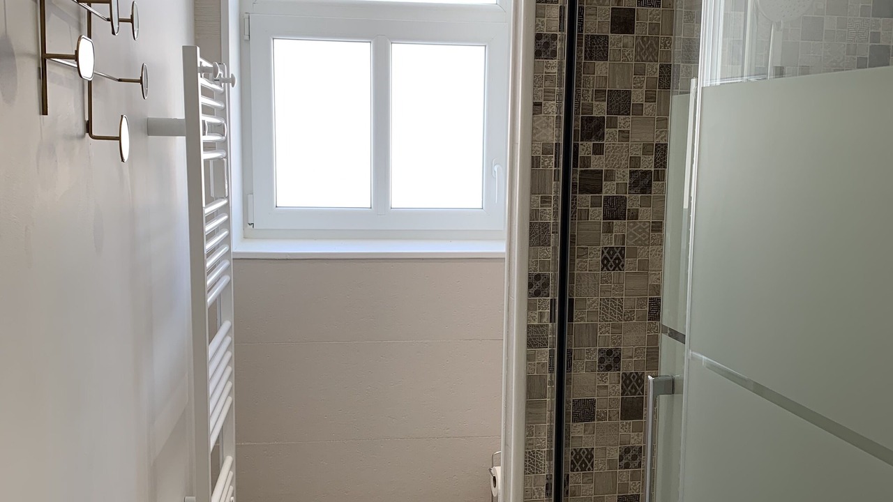 Photo of Bathroom in Albert