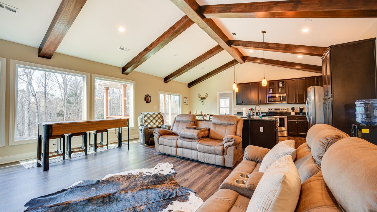 Photo of Livingroom in Roaring River