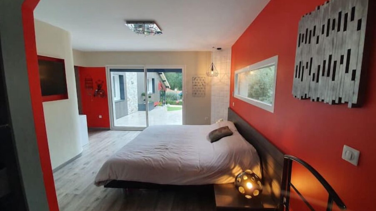 Photo of Bedroom in Moirax