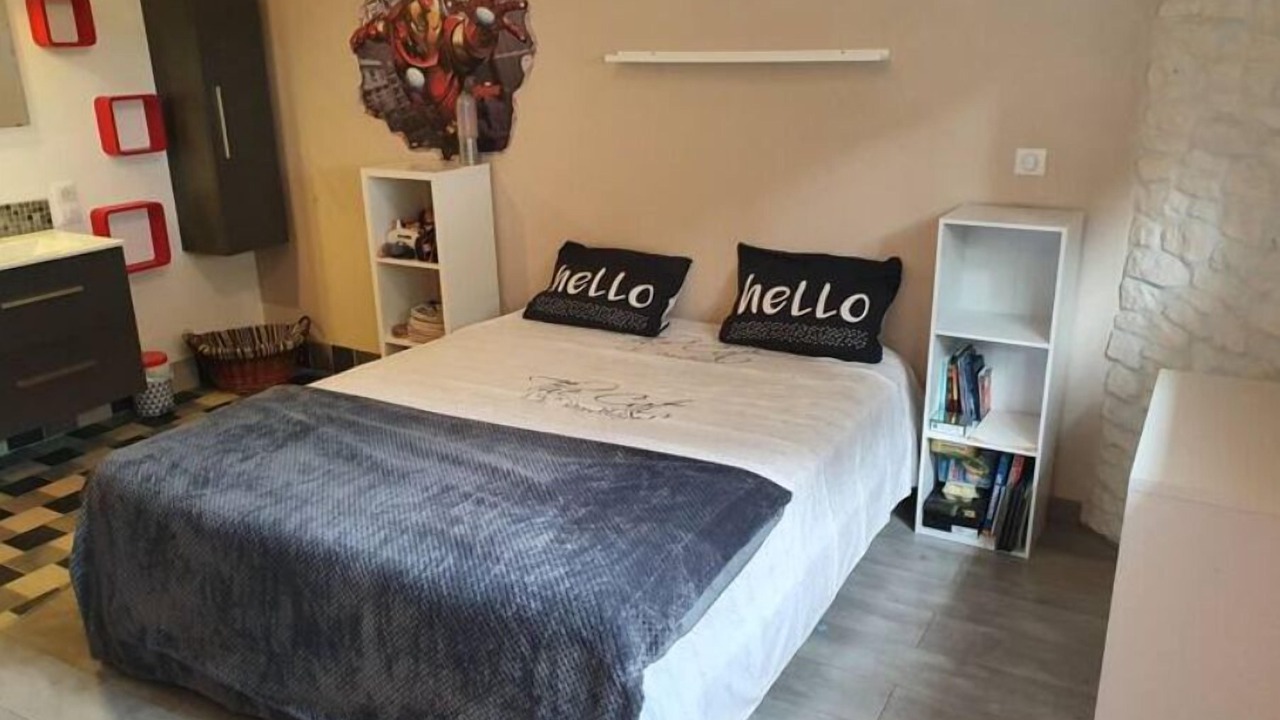 Photo of Bedroom in Moirax