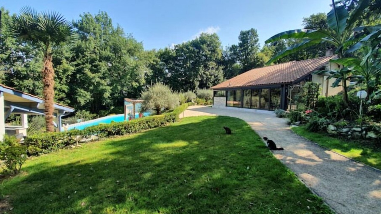 Photo of Outdoor in Moirax