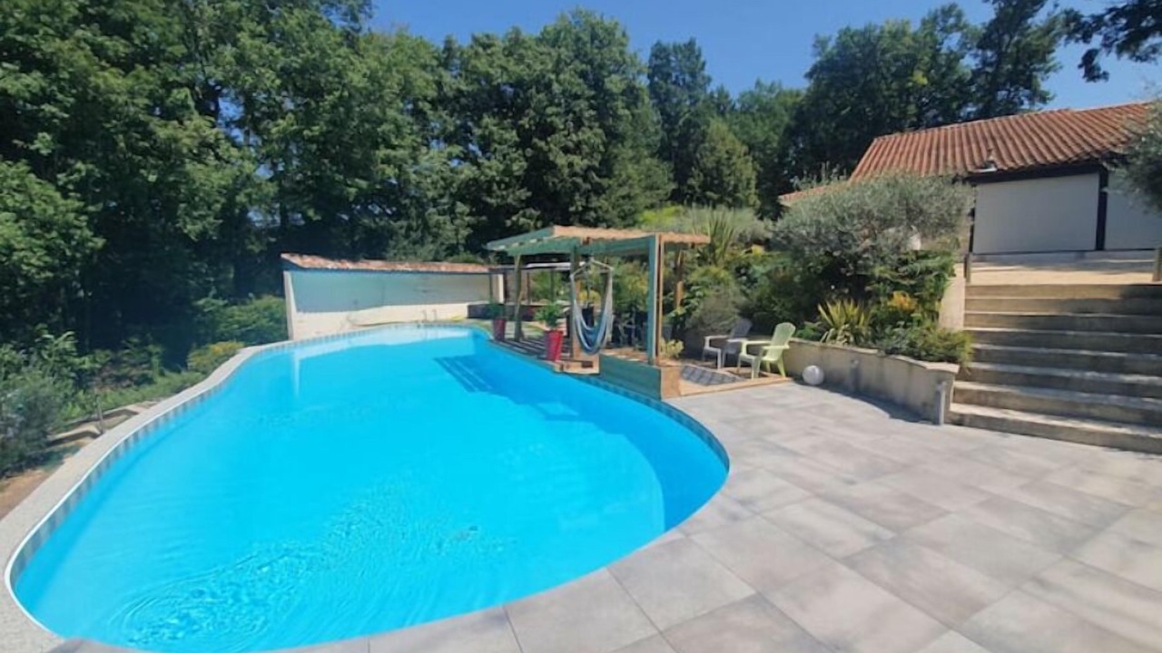 Photo of Outdoor in Moirax