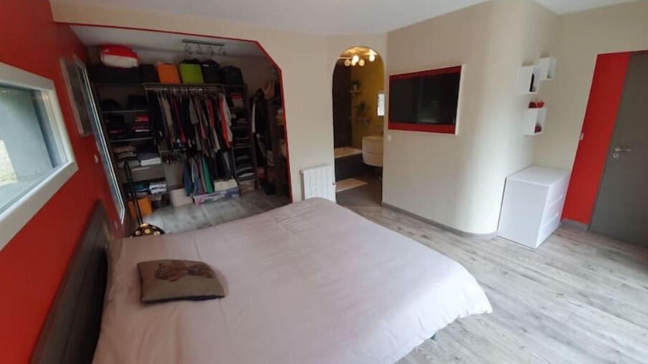 Photo of Bedroom in Moirax