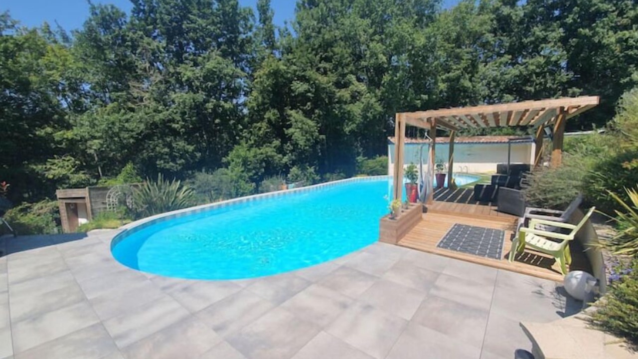 Photo of Outdoor in Moirax