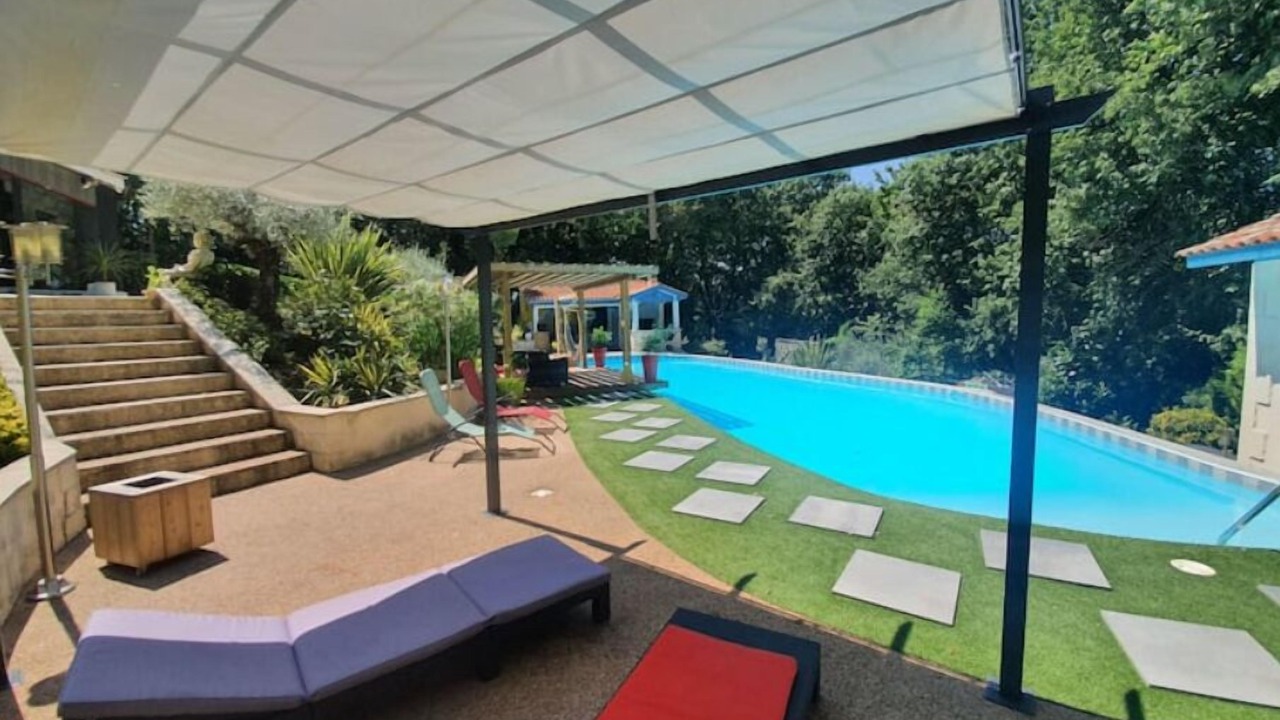 Photo of Outdoor in Moirax