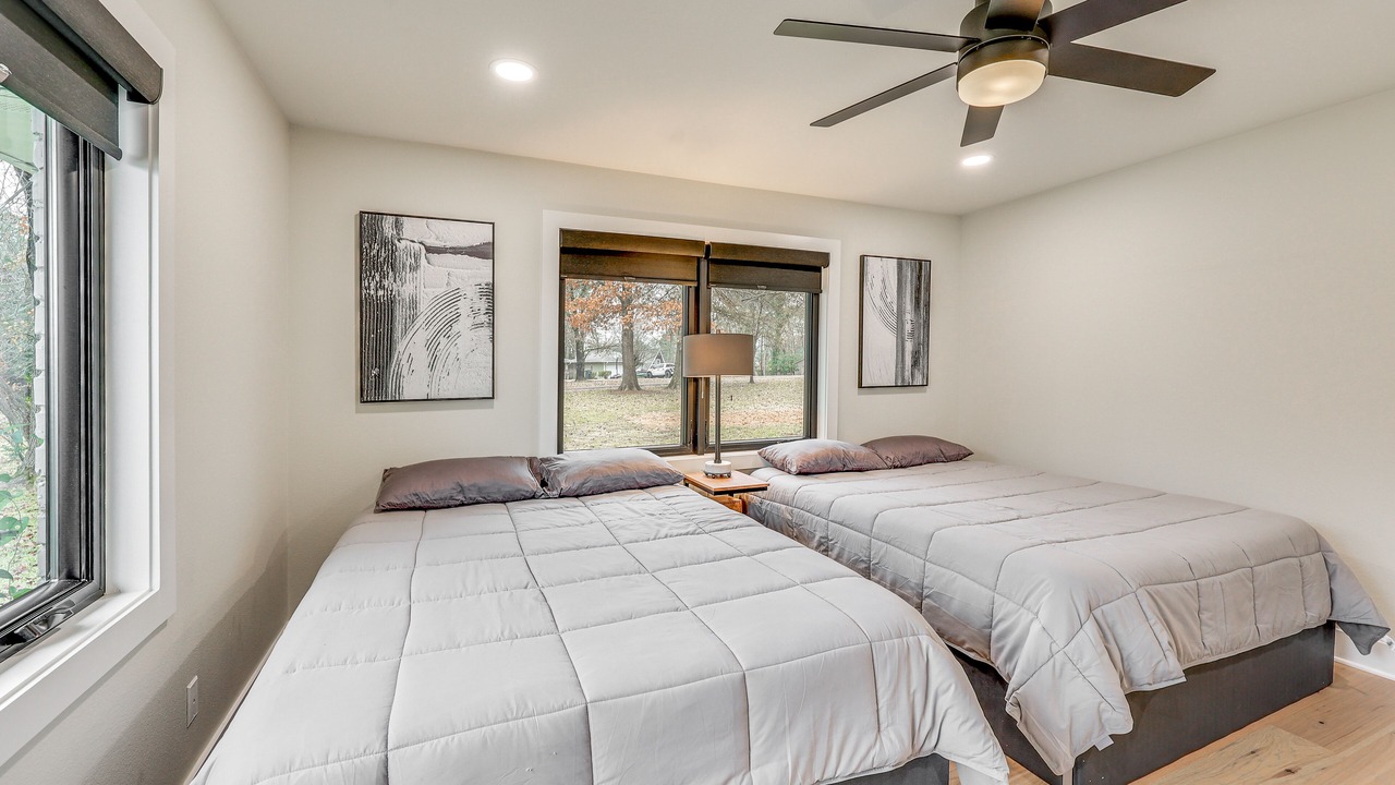Photo of Bedroom in Lake Hamilton