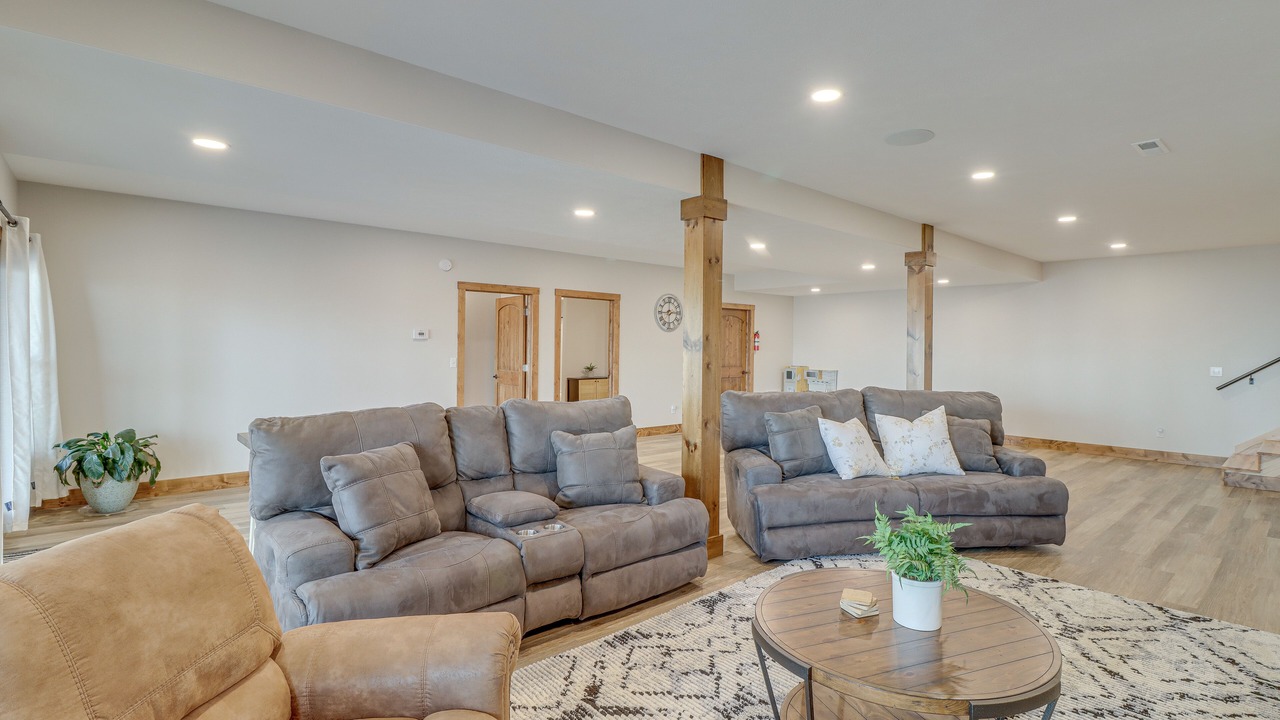 Photo of Livingroom in Harrison