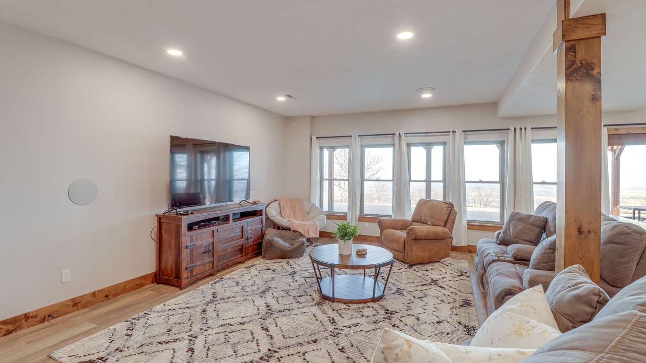 Photo of Livingroom in Harrison