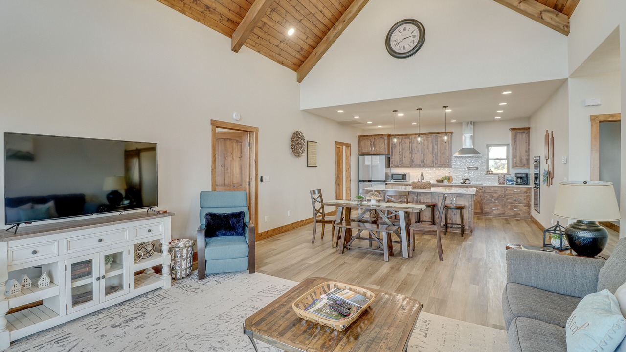 Photo of Livingroom in Harrison