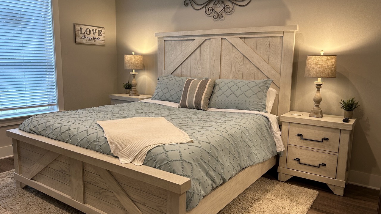 Photo of Bedroom in Hallsville