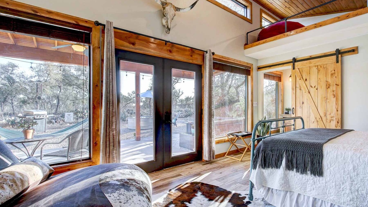 Photo of Bedroom in Hondo