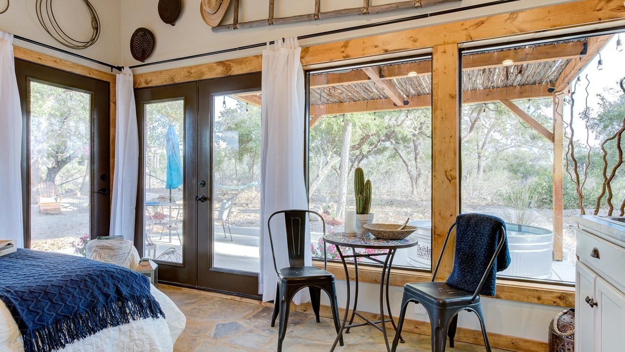 Photo of Bedroom in Hondo