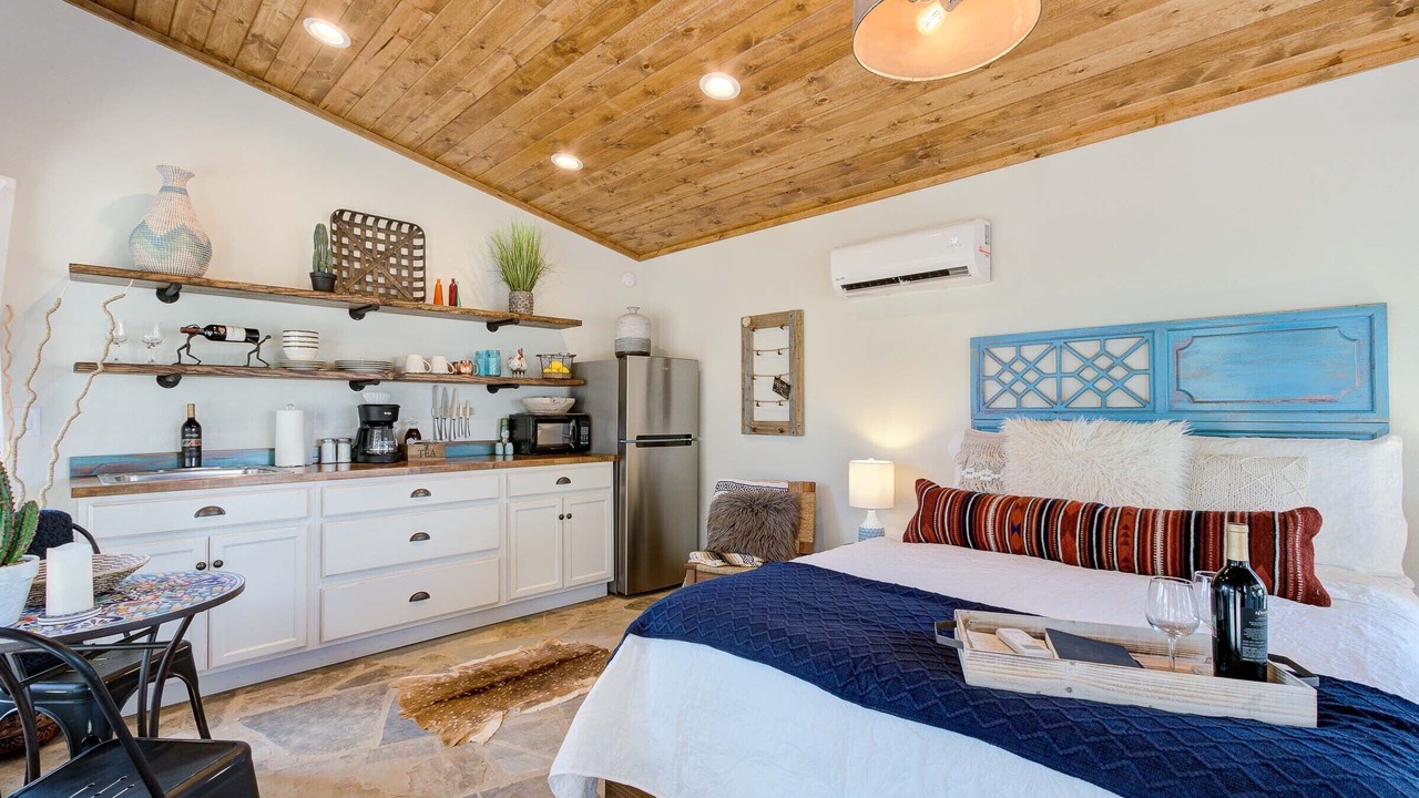 Photo of Bedroom in Hondo