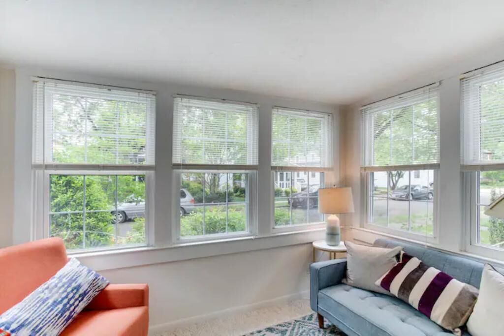 Photo of Livingroom in Potomac West