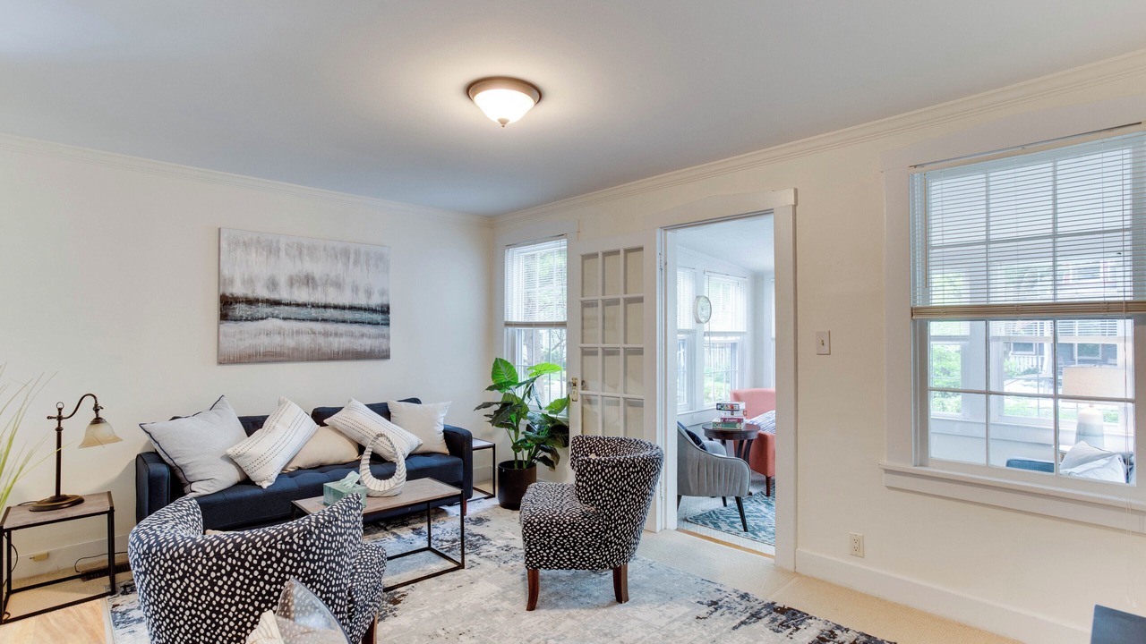 Photo of Livingroom in Potomac West
