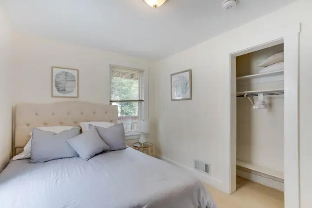 Photo of Bedroom in Potomac West