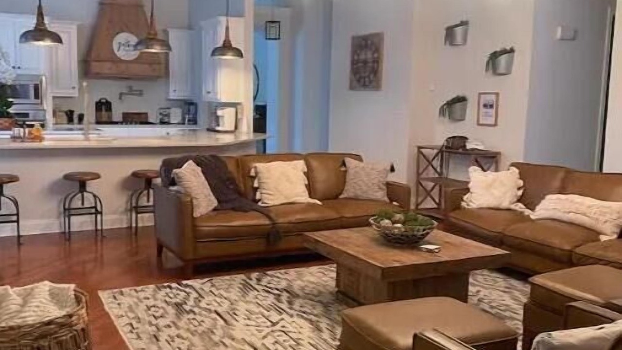 Photo of Livingroom in Southwest Carrollton
