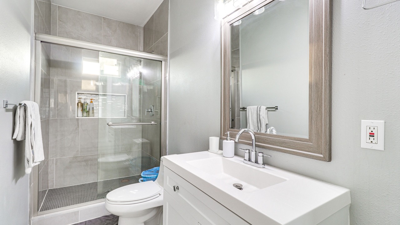 Photo of Bathroom in Del Valle