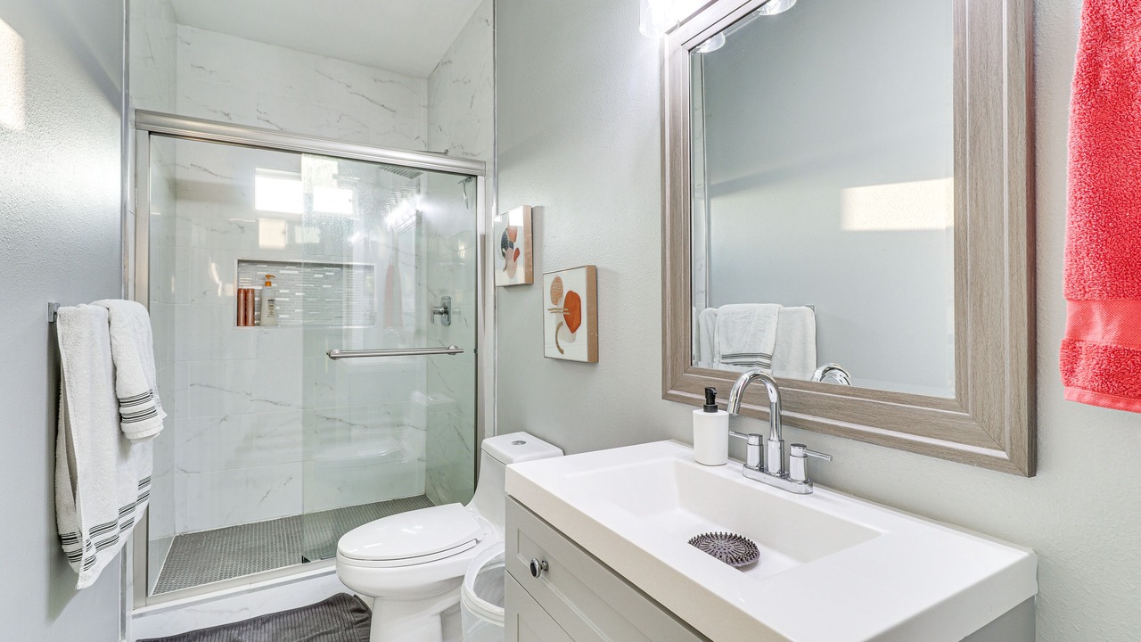 Photo of Bathroom in Del Valle