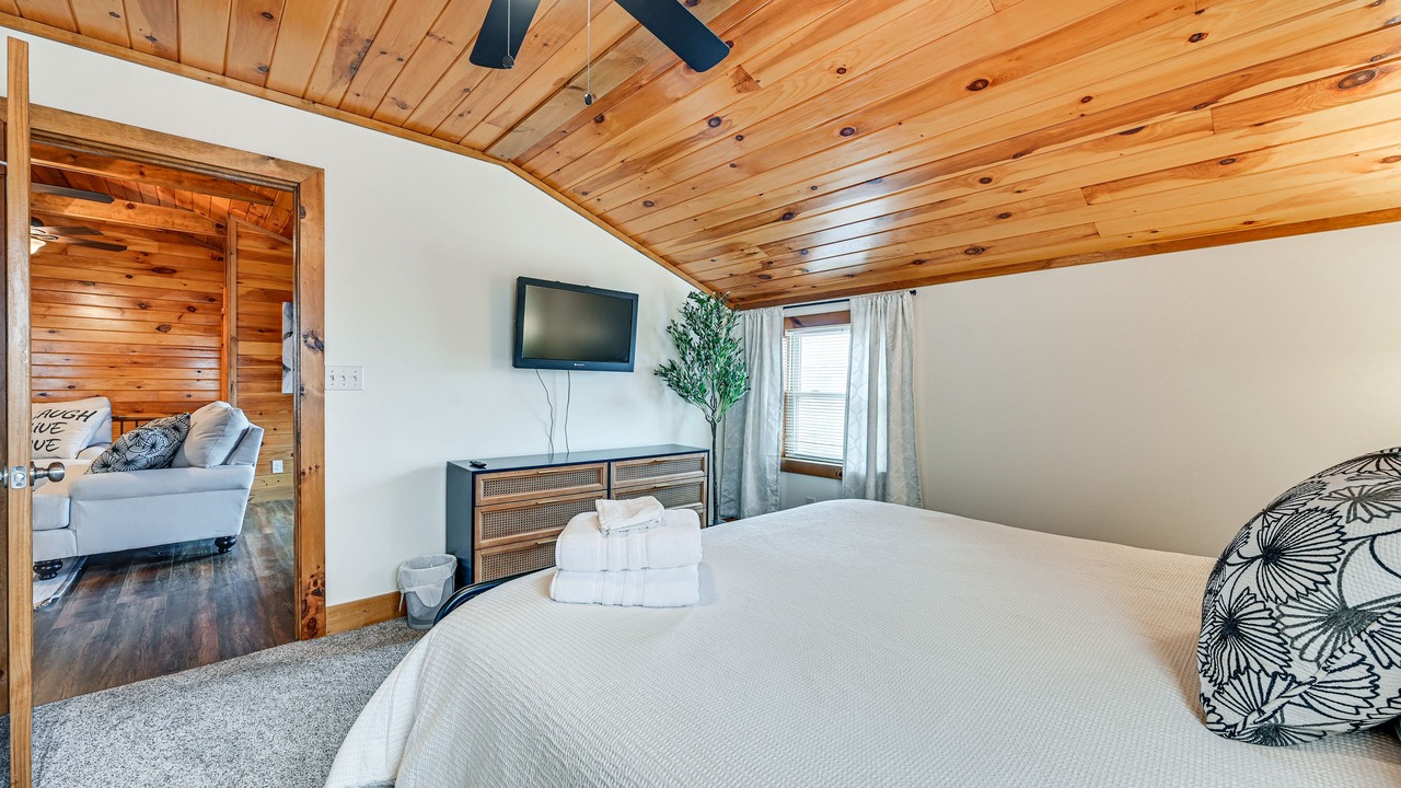Photo of Bedroom in Bee Spring